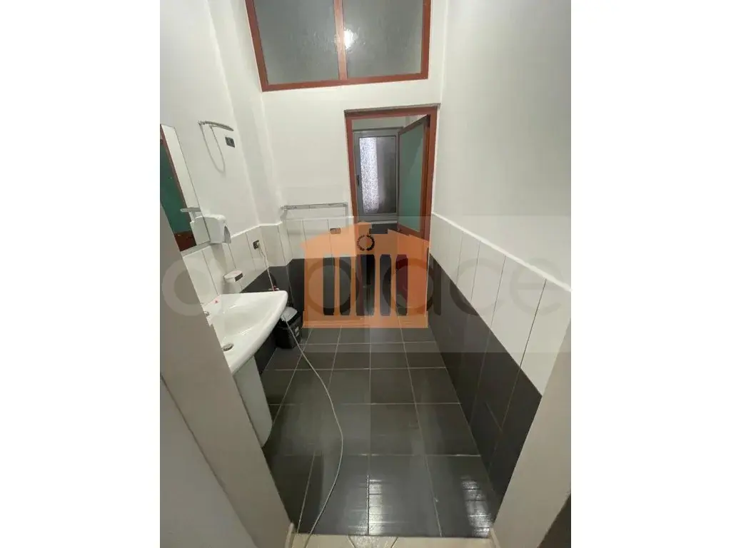 Pasuri të patundshme komerciale 175 m² 1 kati