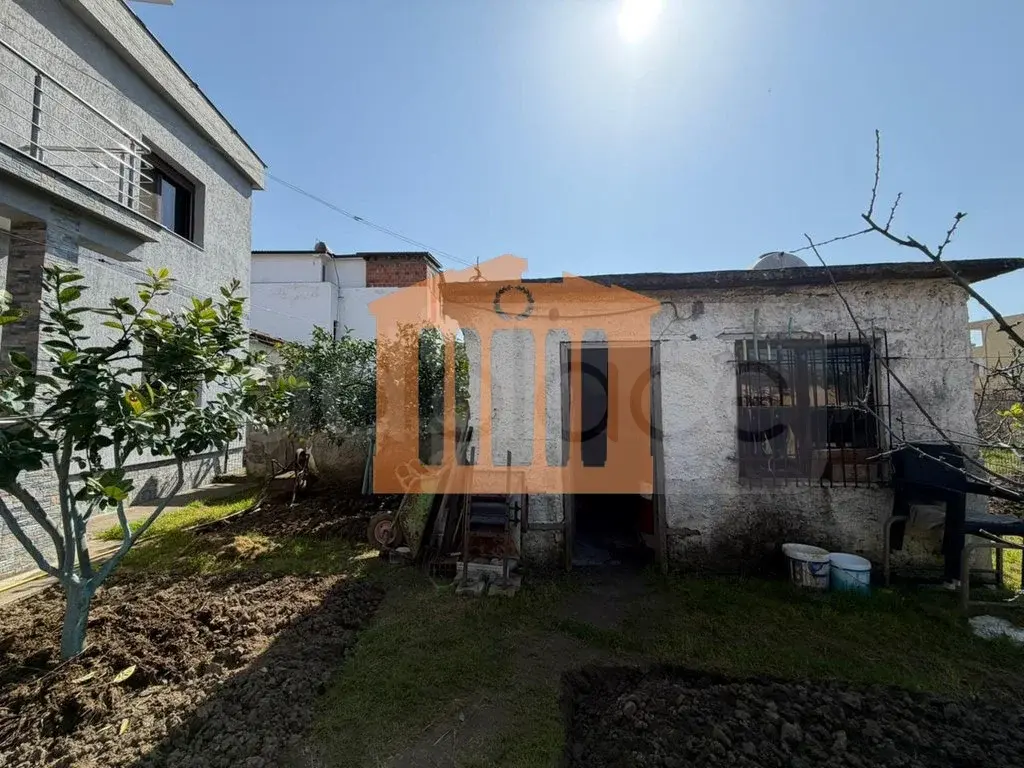 Vilë 477 m²