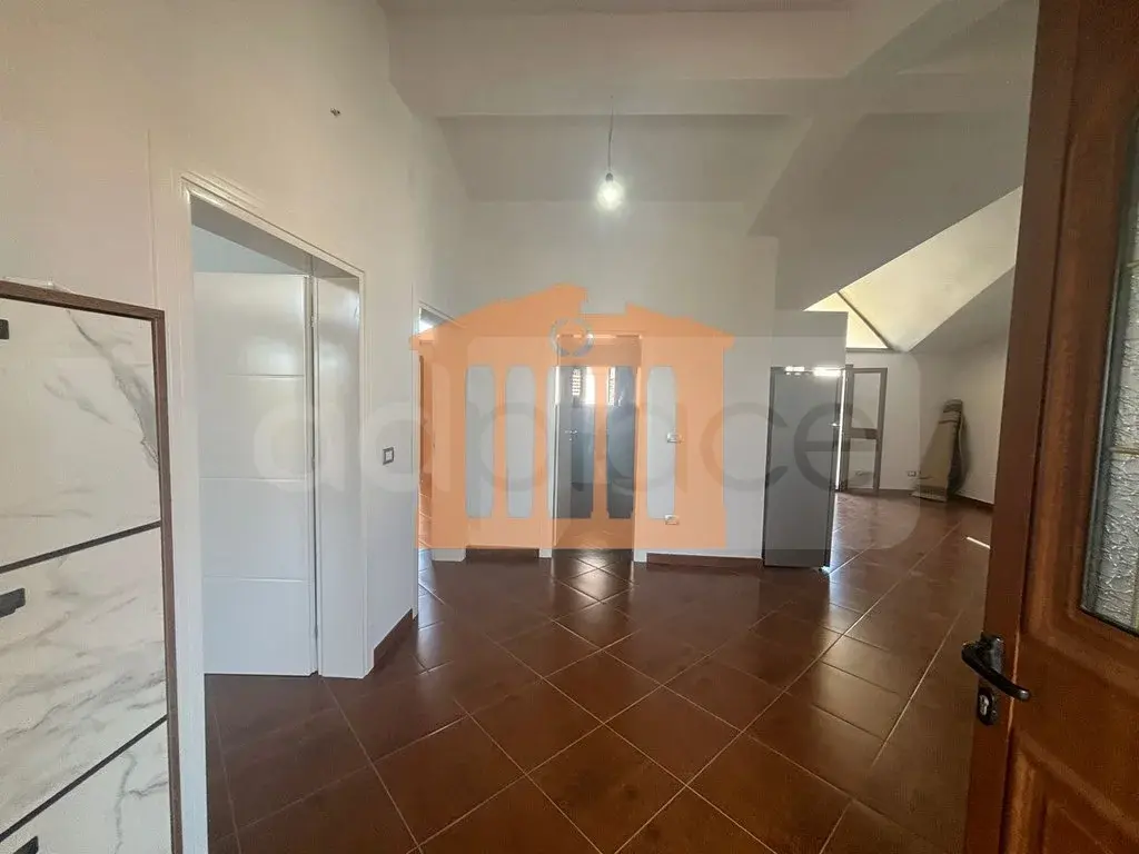 Apartament 1+2 dhoma 151 m² 3 kati