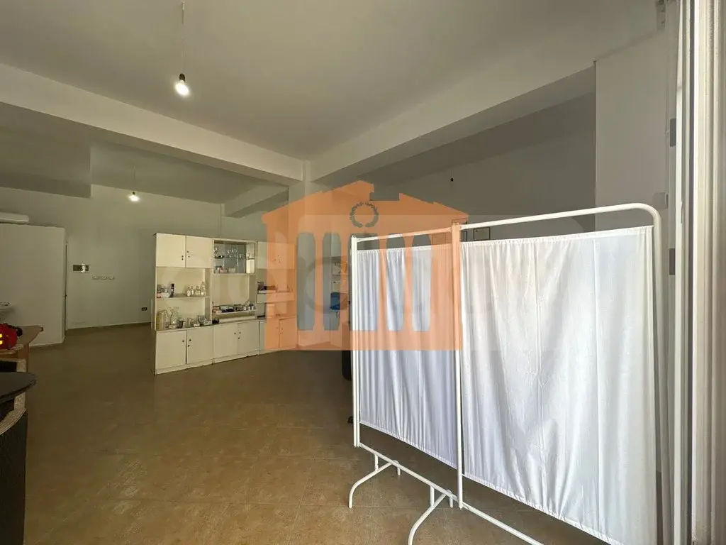 Pasuri të patundshme komerciale 77 m² 1 kati
