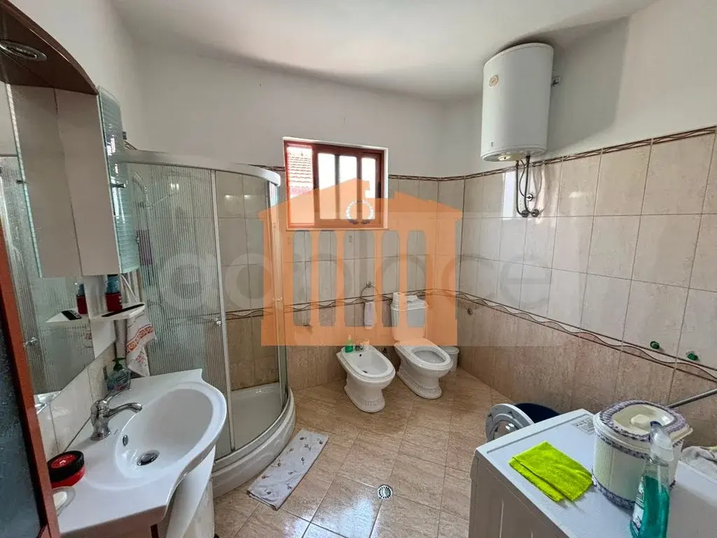 Apartament 1+2 dhoma 105 m² 2 kati