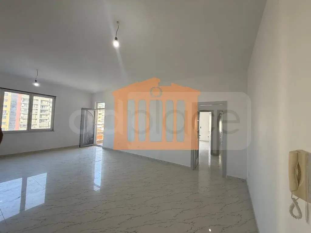 Apartament 1+3 dhoma 100 m² 4 kati