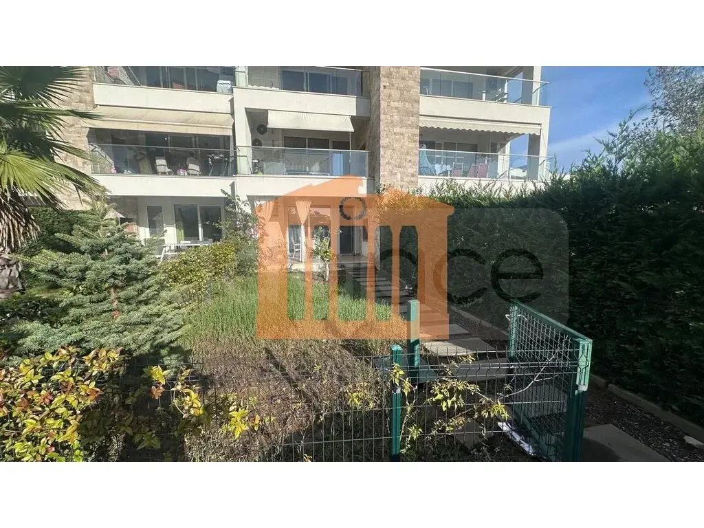Apartament 1+2 dhoma 90 m² 1 kati