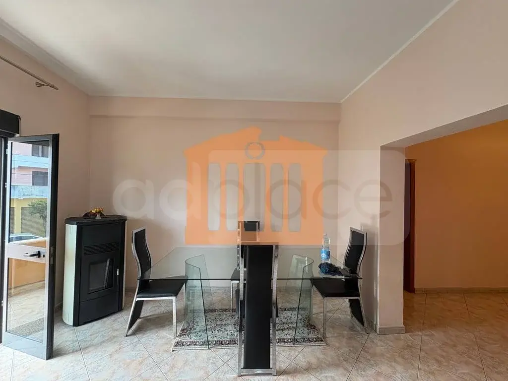 Apartament 1+3 dhoma 125 m² 2 kati