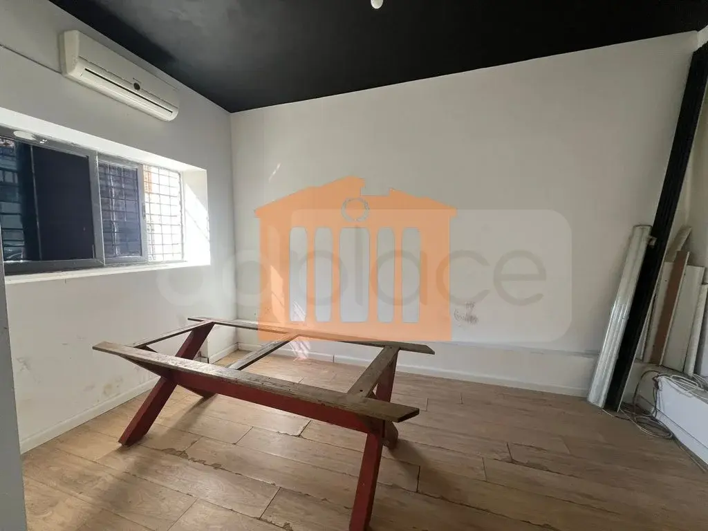 Pasuri të palujtshme komerciale 65 m² 1 kati