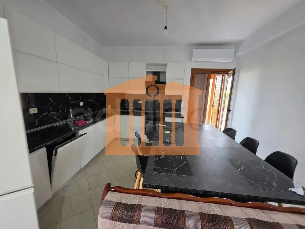 Apartament 1+3 dhoma 106 m² 1 kati