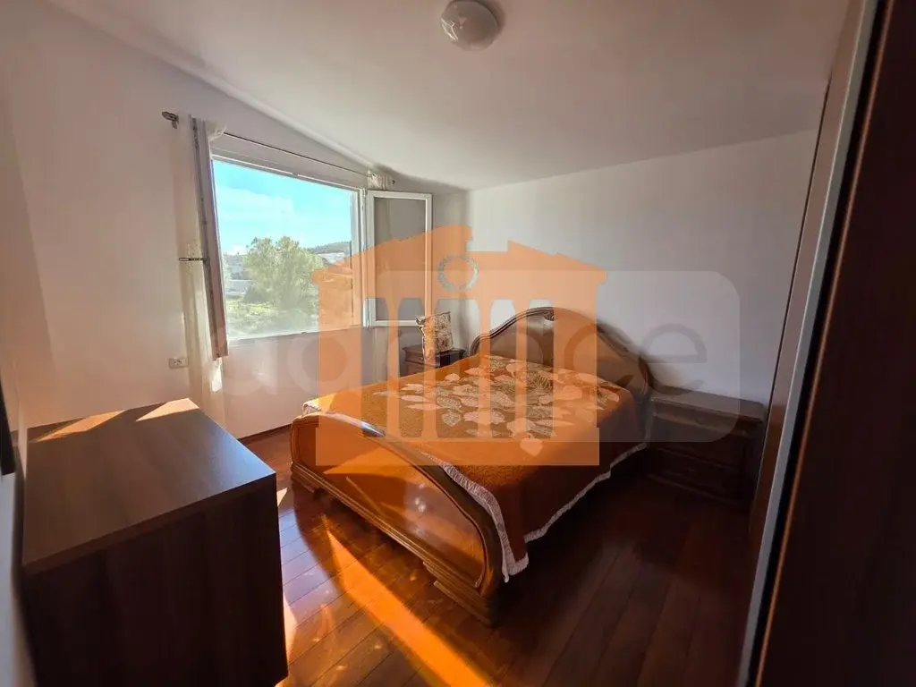Vilë 140 m² 3 kati