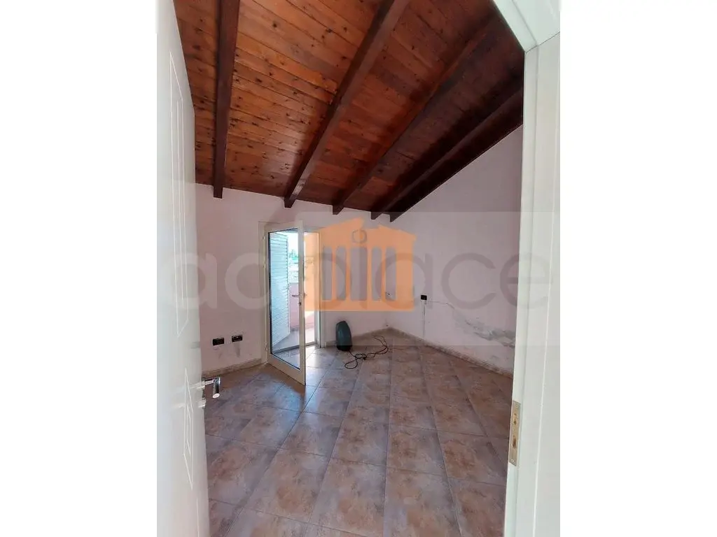 Vilë 410 m²