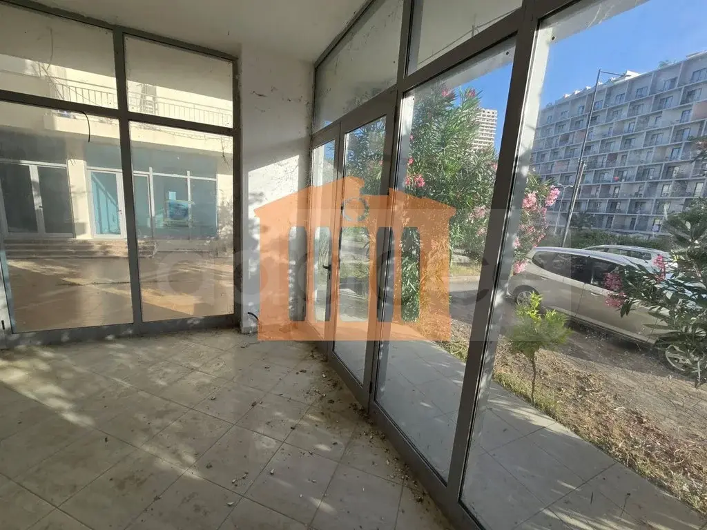 Pasuri të palujtshme komerciale 94 m²