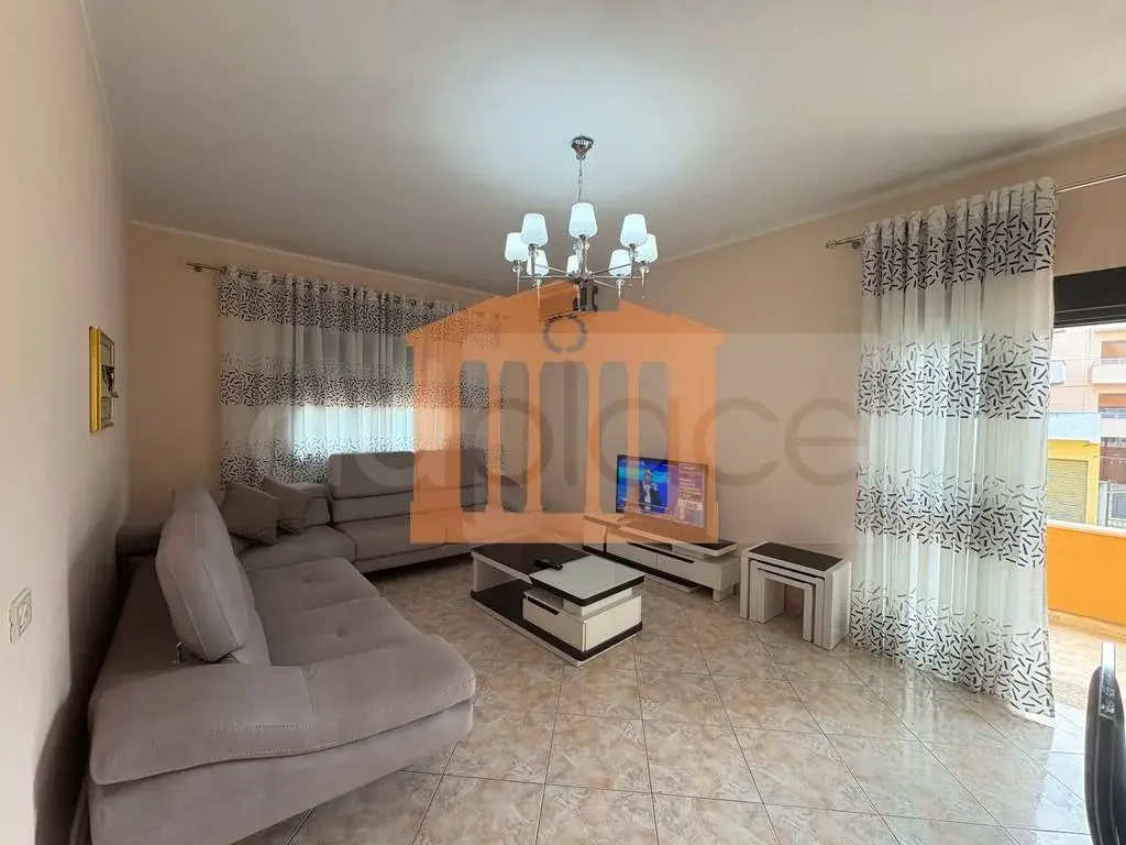 Apartament 1+3 dhoma 125 m² 2 kati