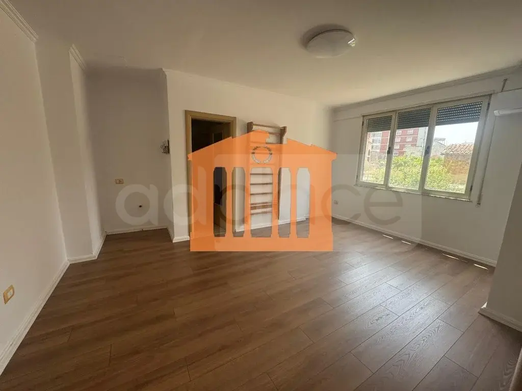 Pasuri të patundshme komerciale 72 m² 1 kati