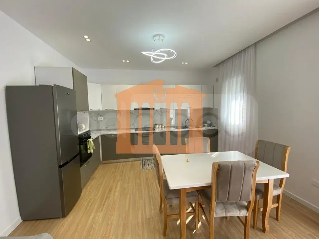Apartament 1+2 dhoma 120 m² 2 kati