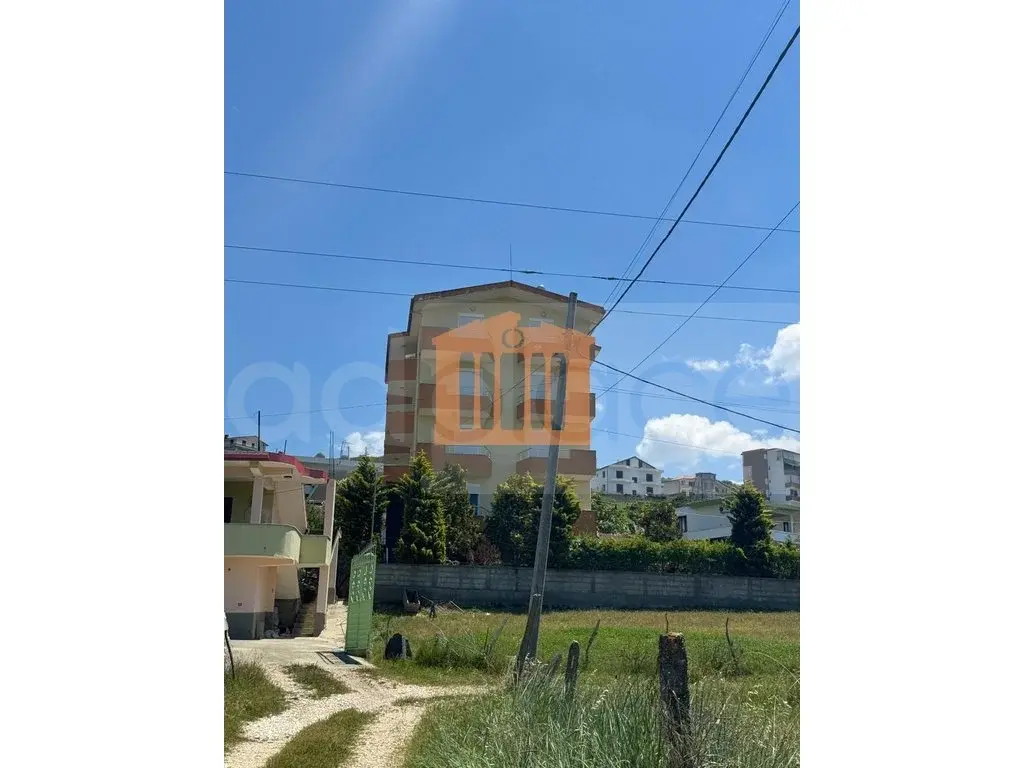 Pasuri të patundshme komerciale 170 m² 1-5 kati