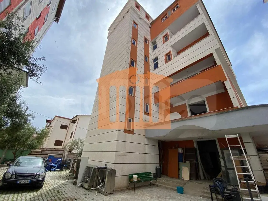 Pasuri të patundshme komerciale 1500 m²