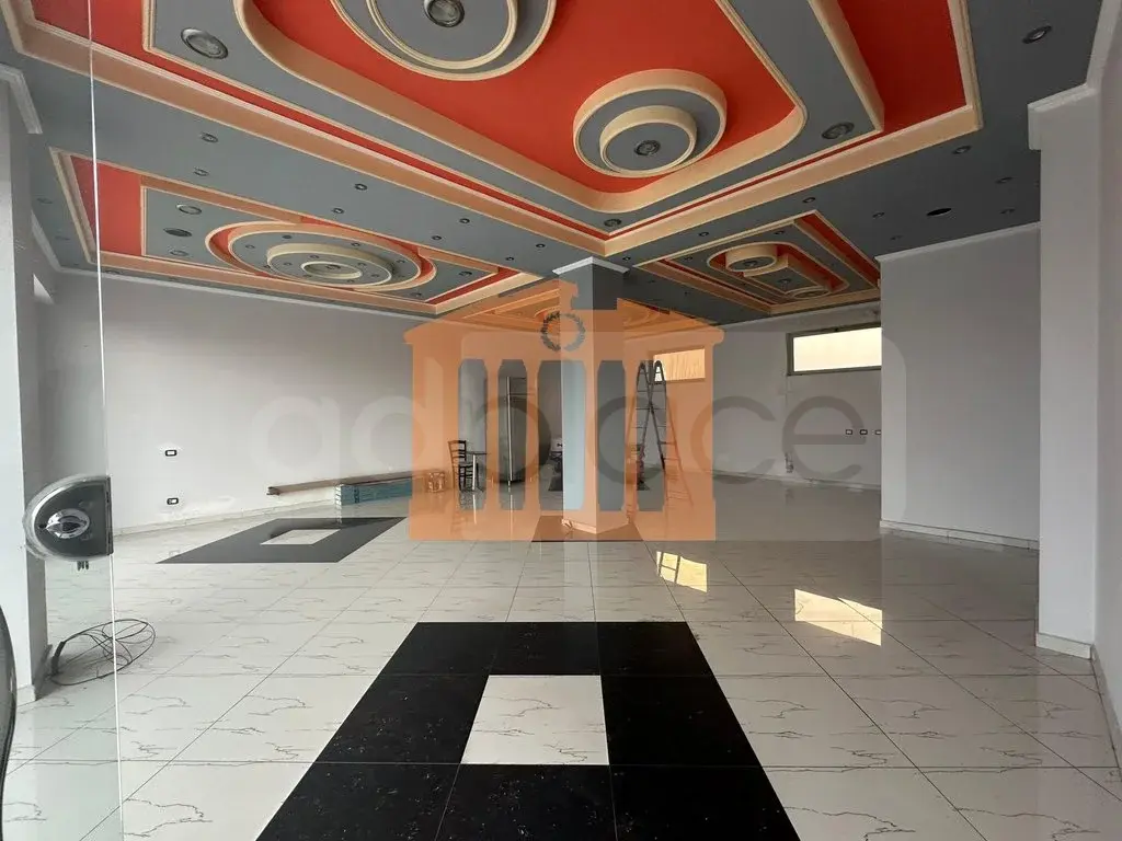 Pasuri të patundshme komerciale 80 m² 1 kati