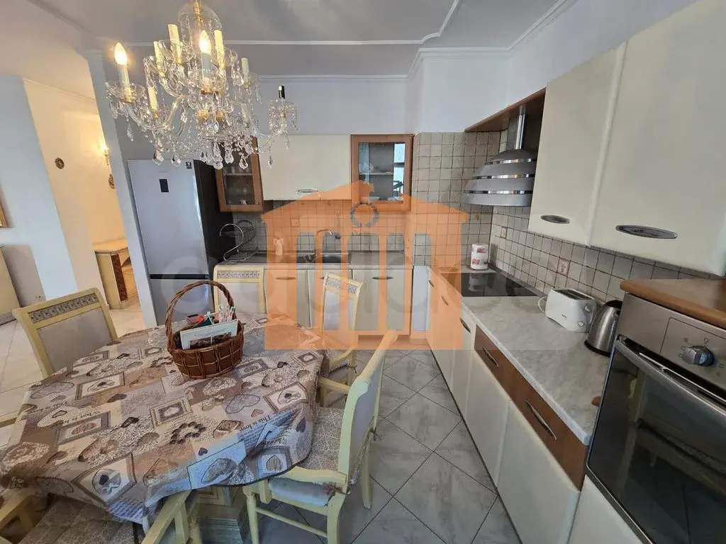 Apartament 1+2 dhoma 136 m² 5 kati