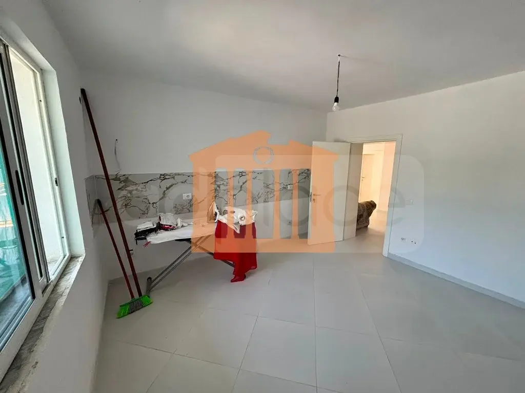 Apartament 1+2 dhoma 105 m² 1 kati