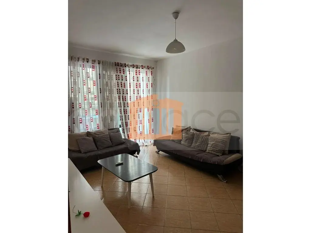 Apartament 1+2 dhoma 80 m² 2 kati