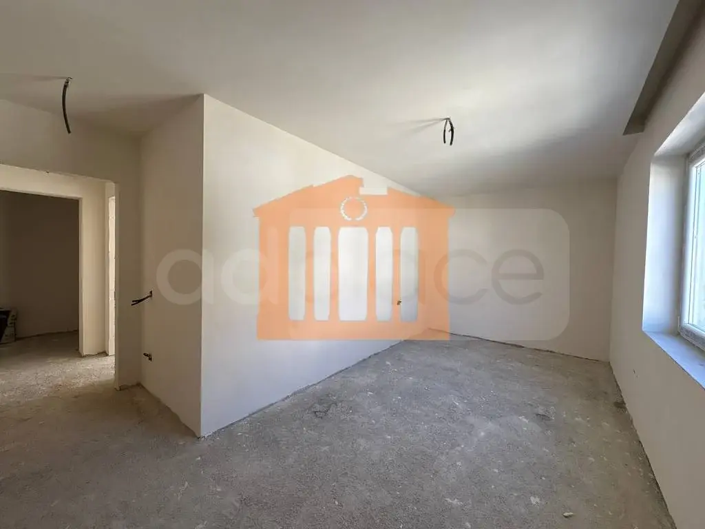Apartament 1+3 dhoma 114 m² 2 kati