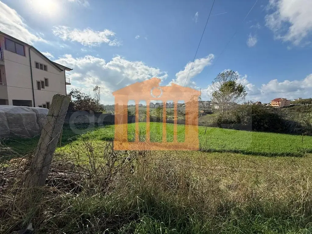 Parcela toke 644 m²