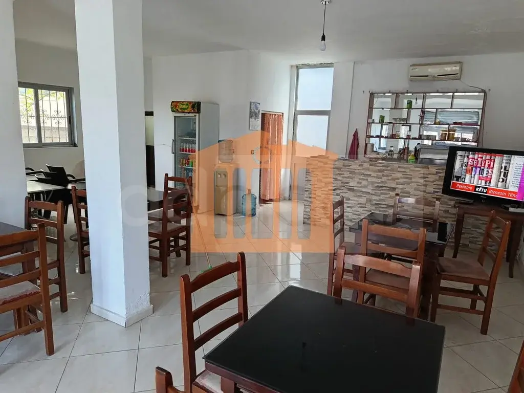 Pasuri të patundshme komerciale 100 m²