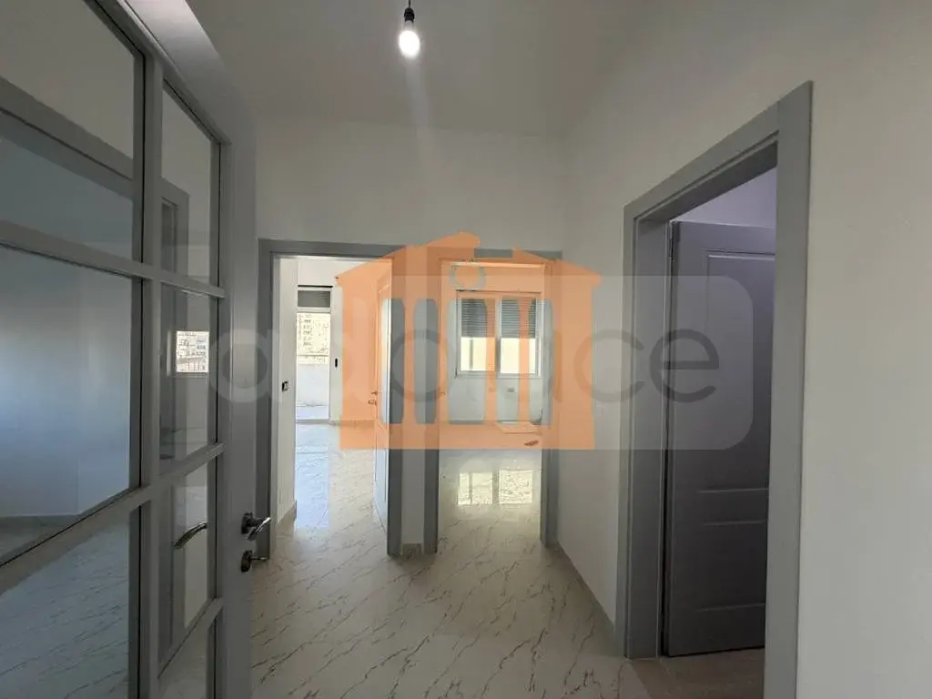 Apartament 1+3 dhoma 100 m² 4 kati