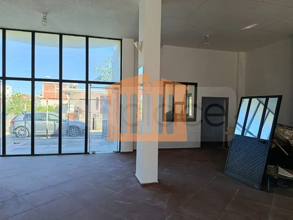 Pasuri të patundshme komerciale 300 m²