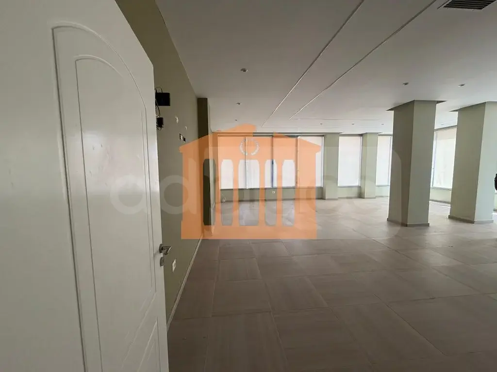 Pasuri të patundshme komerciale 112 m² 1 kati