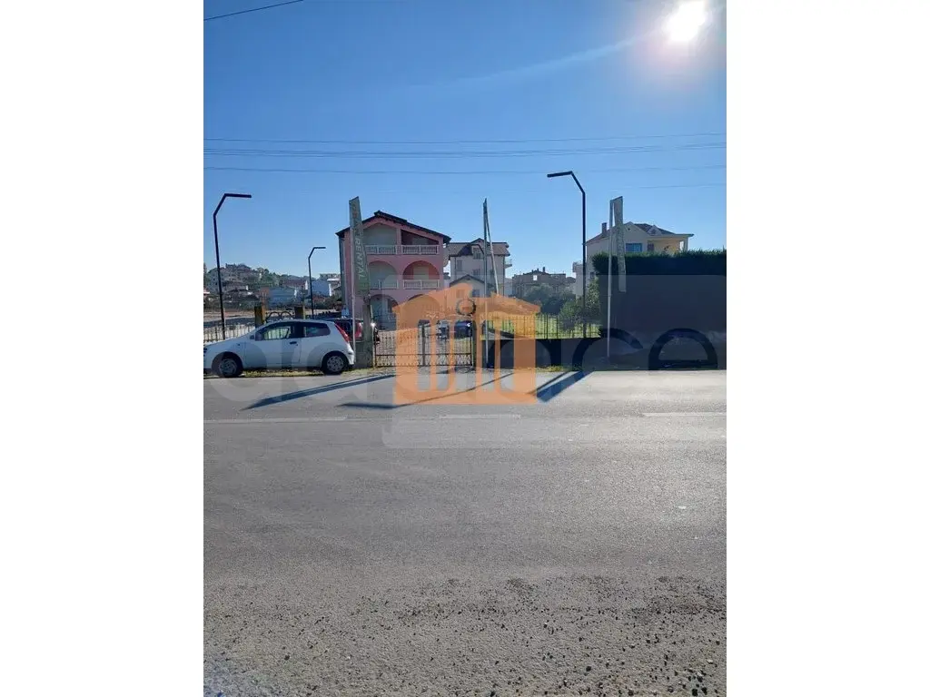 Vilë 410 m²
