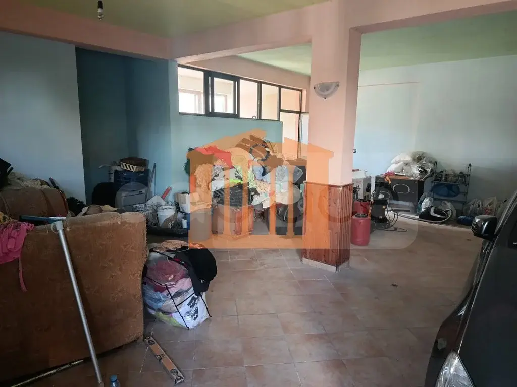 Pasuri të patundshme komerciale 100 m²
