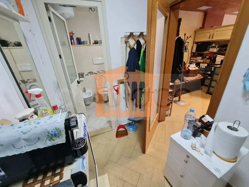 Pasuri të patundshme komerciale 58 m² 2 kati