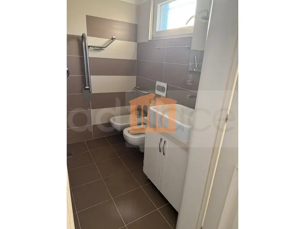 Apartament 1+3 dhoma 140 m²