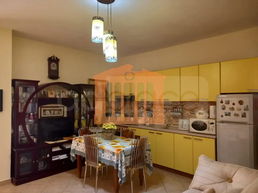 Apartament 1+2 dhoma 59 m² 3 kati