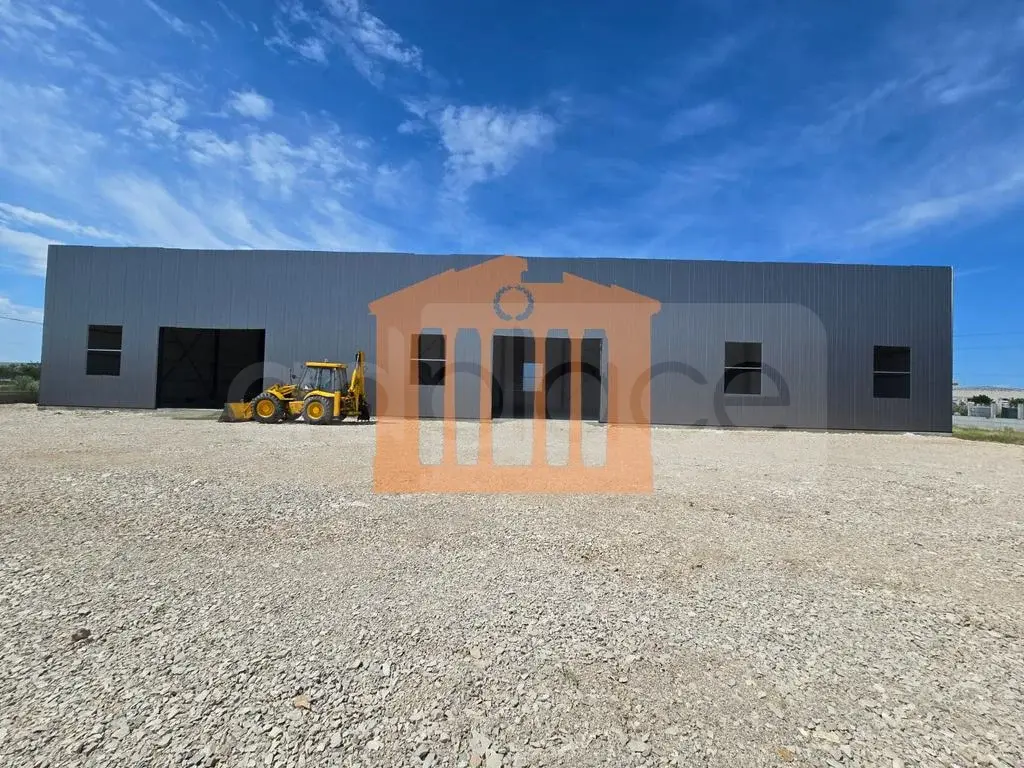 Pasuri të patundshme komerciale 1000 m² 1 kati