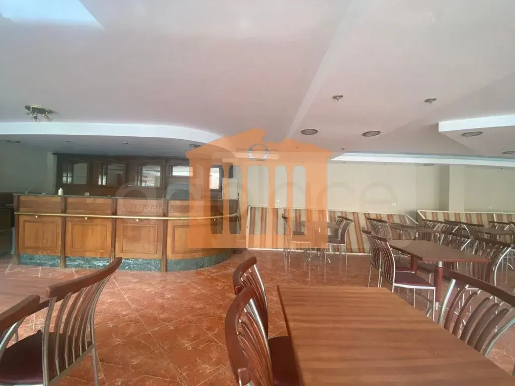 Pasuri të palujtshme komerciale 84 m² 1 kati