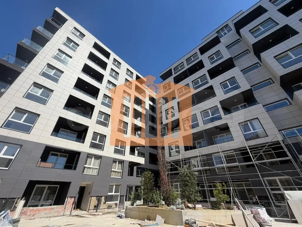 Pasuri të patundshme komerciale 60 m² 3 kati
