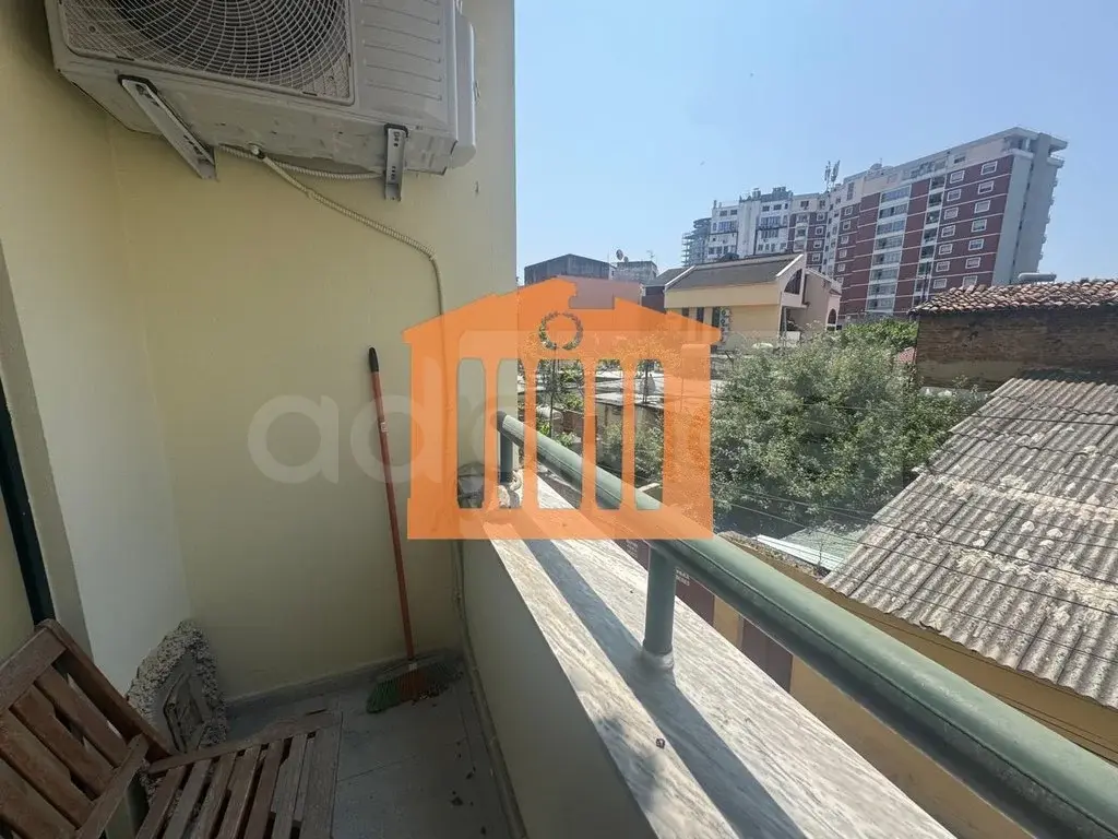Pasuri të patundshme komerciale 72 m² 1 kati