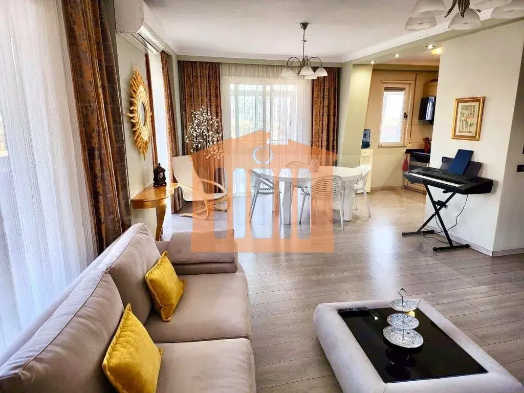 Apartament 1+2 dhoma 140 m² 2 kati