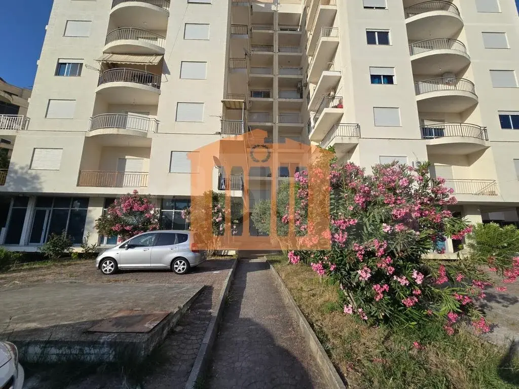 Pasuri të palujtshme komerciale 94 m²