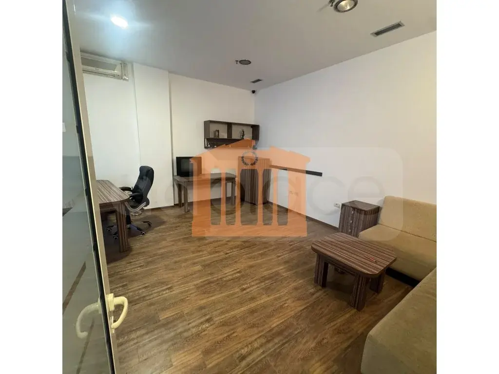 Pasuri të patundshme komerciale 60 m² 1 kati