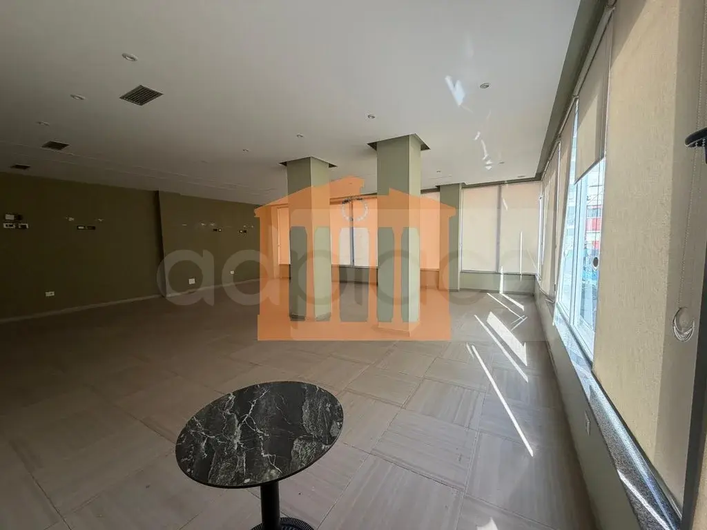 Pasuri të patundshme komerciale 112 m² 1 kati