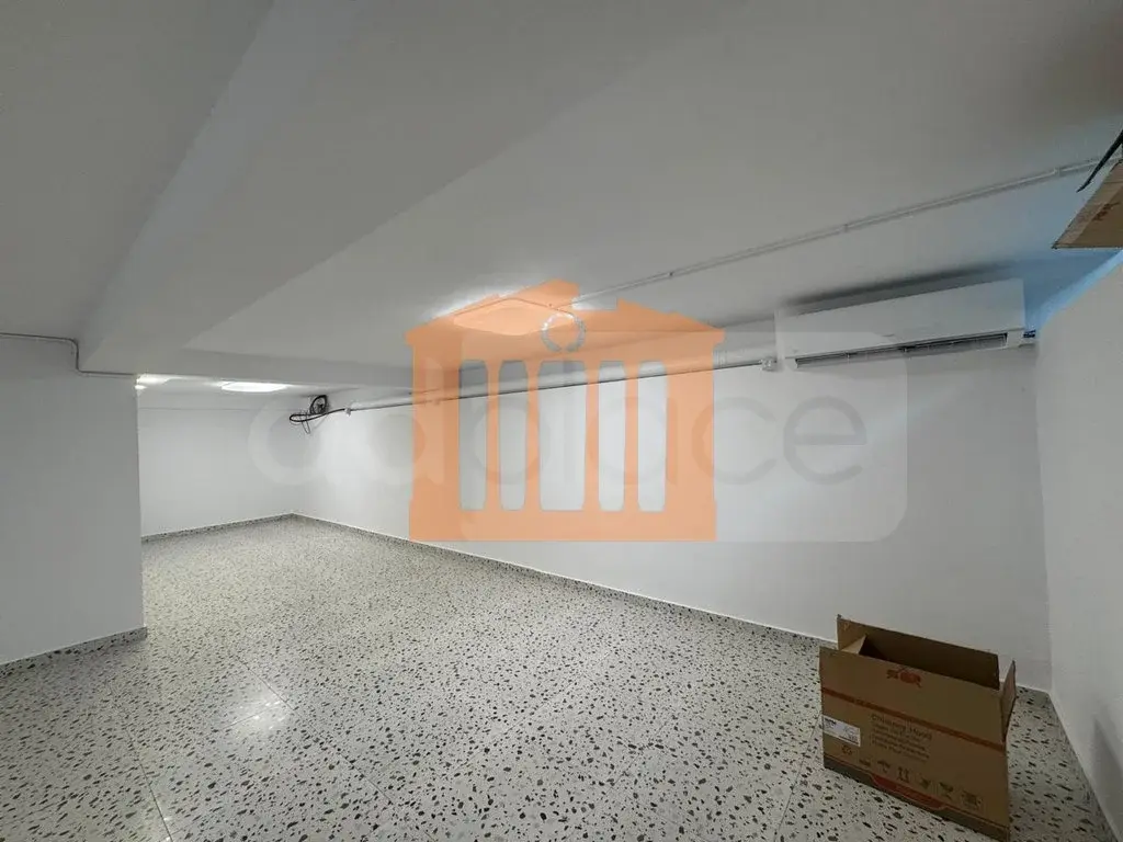 Pasuri të patundshme komerciale 77 m²