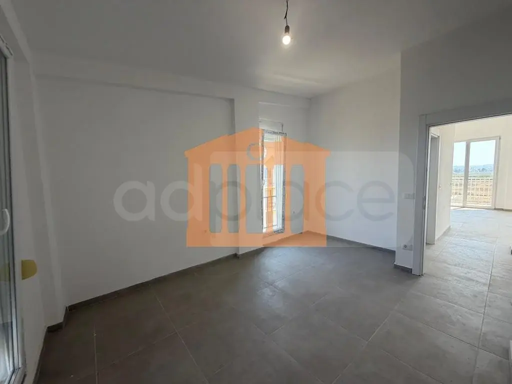 Apartament 1+2 dhoma 85 m² 4 kati