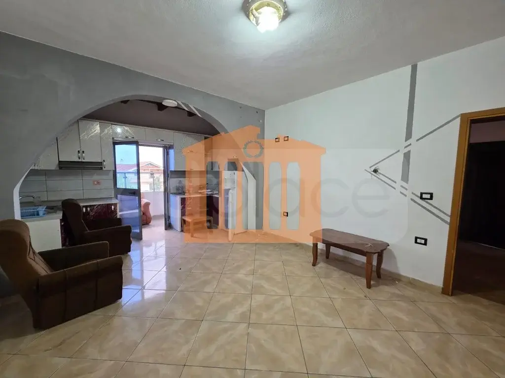 Apartament 1+4 dhoma 231 m²