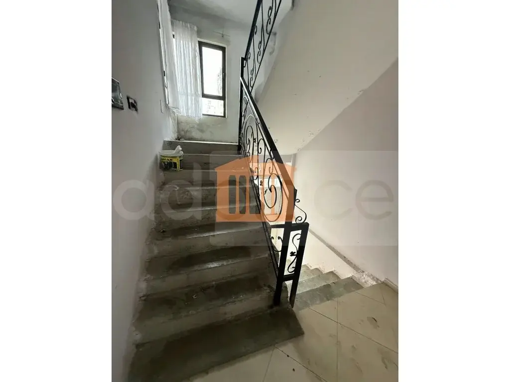 Pasuri të patundshme komerciale 250 m²