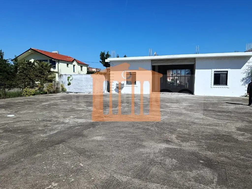 Pasuri të patundshme komerciale 300 m²