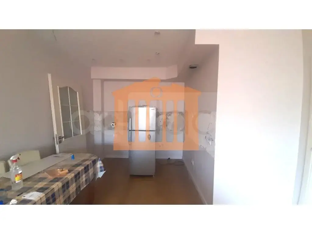 Pasuri të patundshme komerciale 92 m² 2 kati