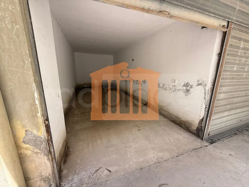 Garazh 16 m² 1 kati