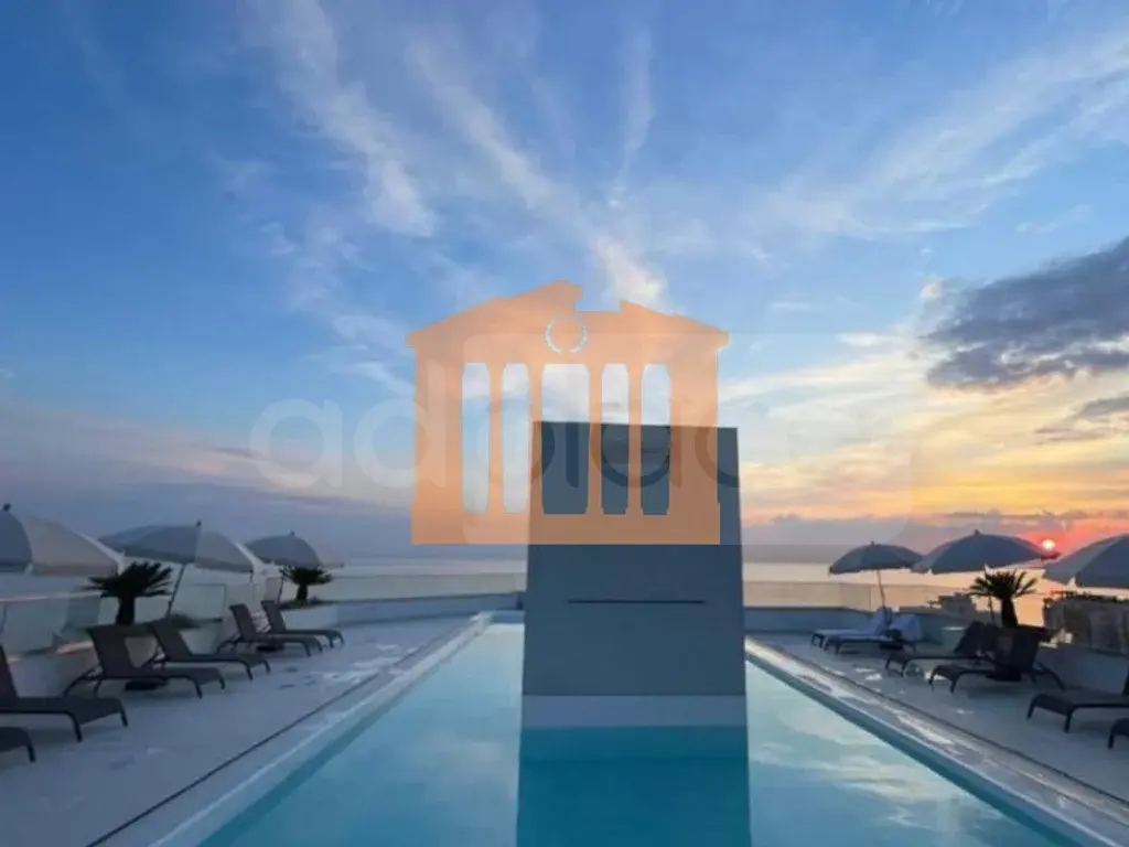Pasuri të palujtshme komerciale 487 m² 6 kati