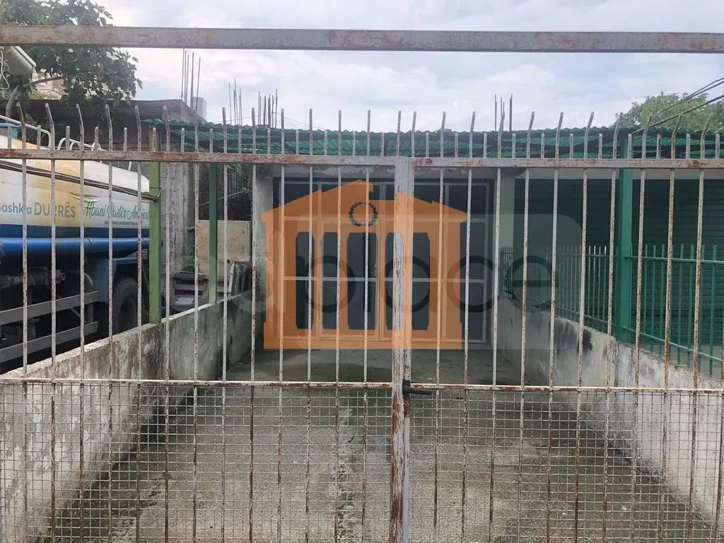 Pasuri të palujtshme komerciale 82 m² 1 kati